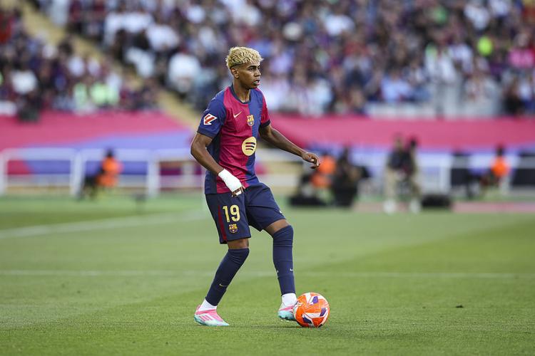 荷甲前瞻：乌德勒支主帅充满信心，埃因霍温多人缺席（荷甲前瞻：乌德勒支主帅信心十足，埃因霍温多名球员缺阵）