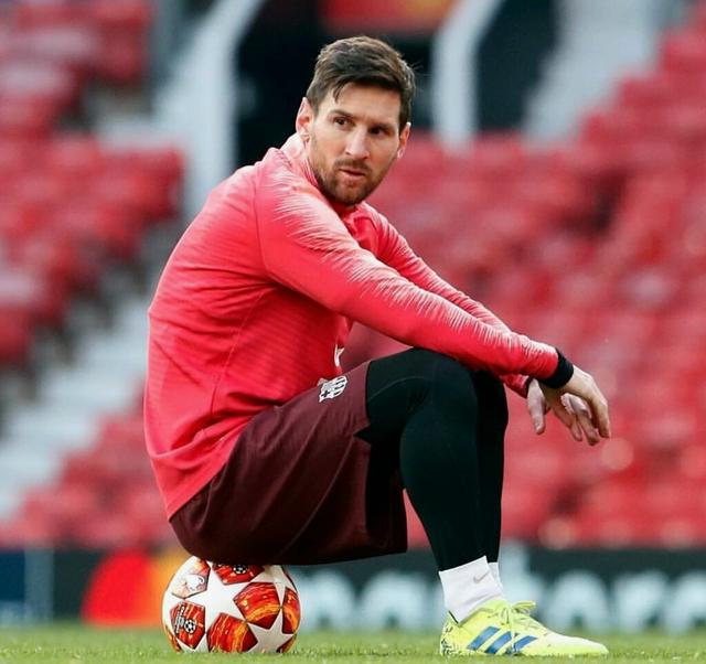 北青：邵佳一善学谦逊沟通强；有球员表态愿意主动争取归队