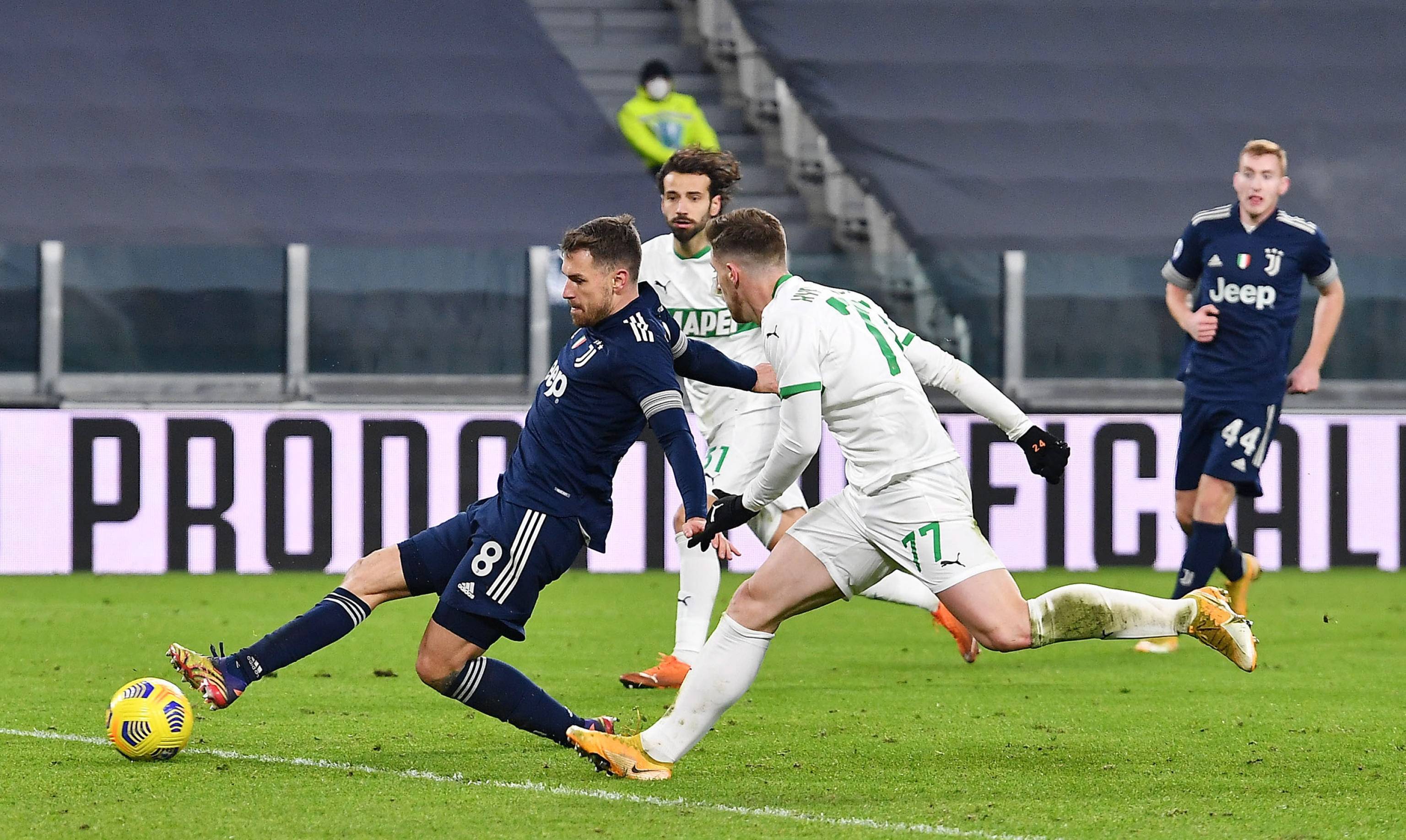 西甲前瞻：塞维利亚多人缺席铁卫因伤落泪，奥维耶多5场球荒（西甲前瞻：塞维利亚伤兵满营铁卫伤退落泪，奥维耶多陷入五场进球荒）