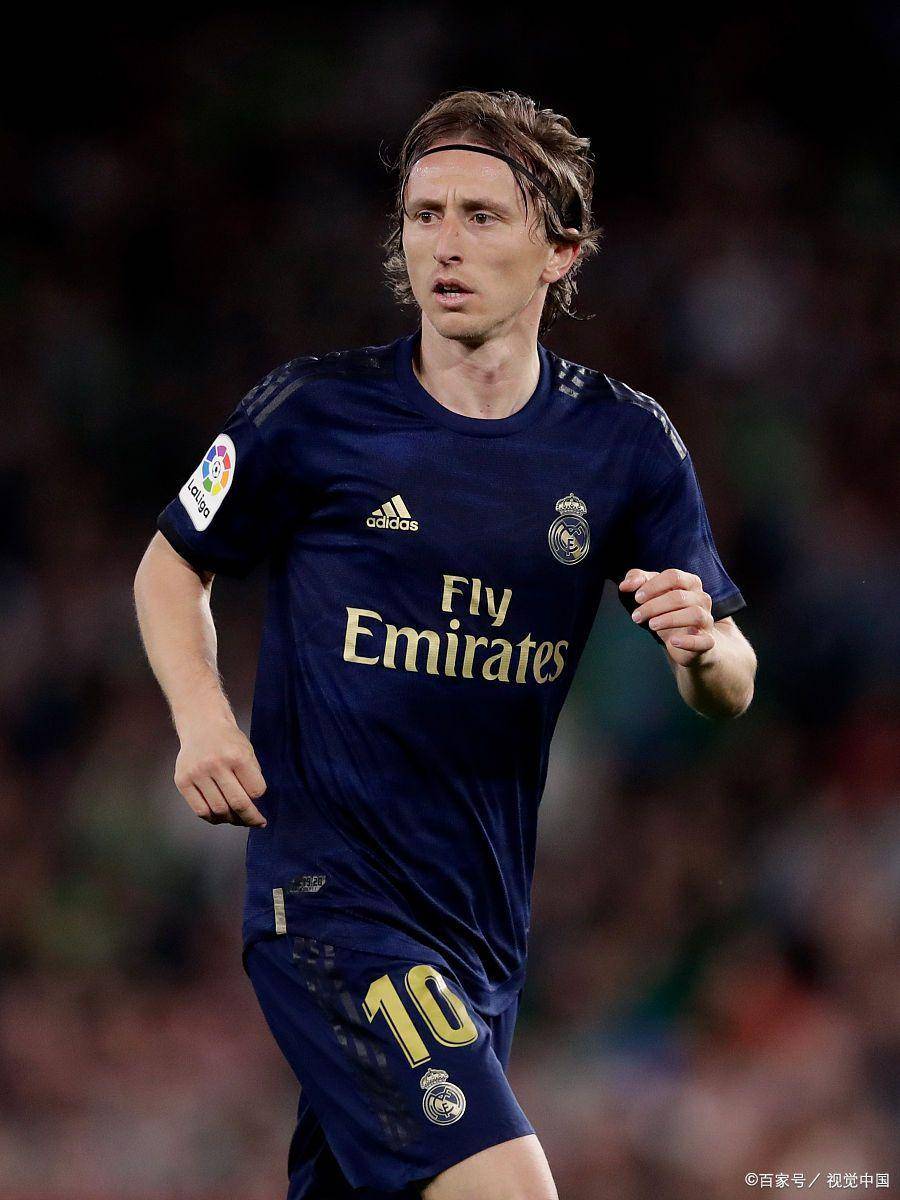 国米大胜升榜首！米兰中锋令人愁