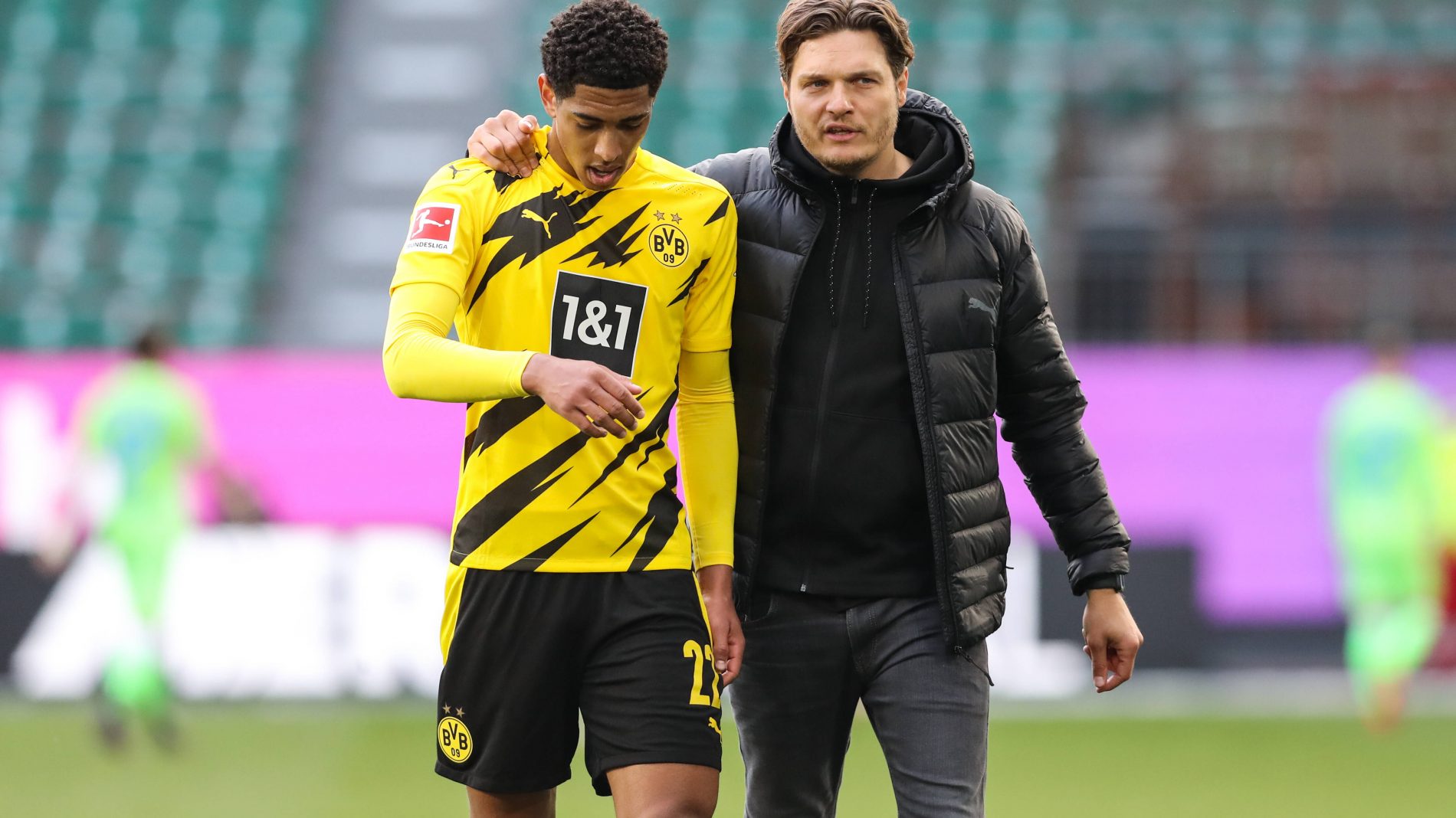 2025年成都混合团体世界杯第二阶段八强赛，国乒以8-2战胜法国队，六连胜，莎头组合和王曼昱分别赢得两盘比赛。